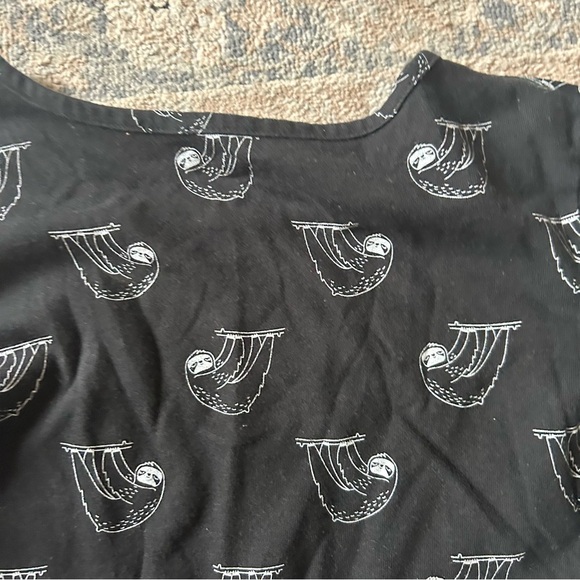 Cat and Jack XL 14-16 Black Long Sleeve Dress sloth pattern PERFECT CONDITION - Picture 7 of 7